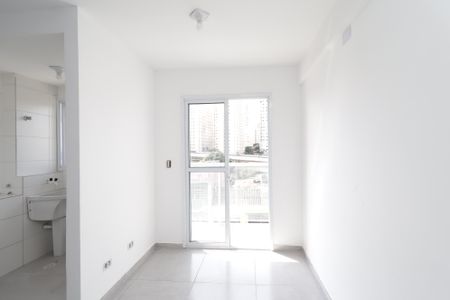 Sala/Cozinha de apartamento para alugar com 2 quartos, 39m² em Itaquera, São Paulo