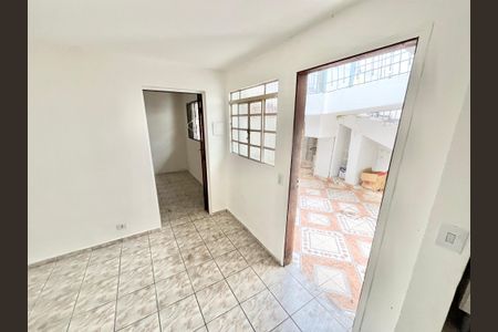 Casa de condomínio para alugar com 40m², 1 quarto e 1 vagaSala/Cozinha