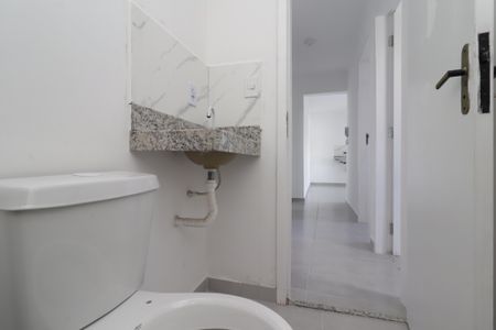 Apartamento para alugar com 45m², 2 quartos e sem vagaBanheiro