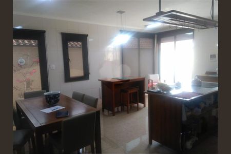 Casa à venda com 258m², 3 quartos e 4 vagas