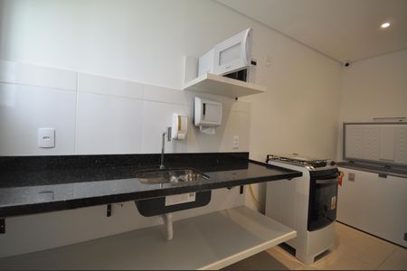 Apartamento à venda com 34m², 1 quarto e sem vagaÁrea comum - Salão de festas