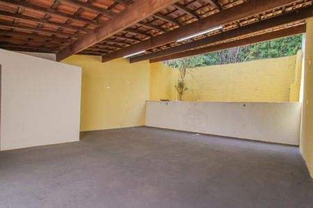 Casa para alugar com 80m², 1 quarto e 3 vagasQuintal