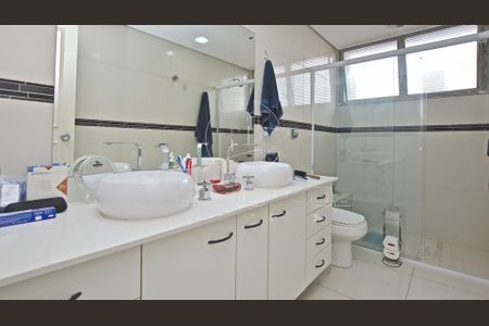 Apartamento à venda com 286m², 3 quartos e 3 vagas