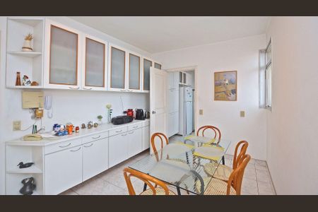 Apartamento à venda com 286m², 3 quartos e 3 vagas
