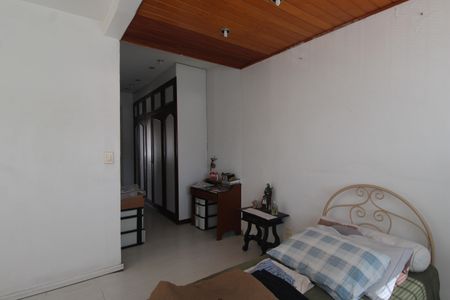 Casa de condomínio à venda com 360m², 3 quartos e 2 vagasSuíte