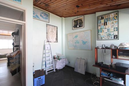 Casa de condomínio à venda com 360m², 3 quartos e 2 vagasSuíte - Escritório