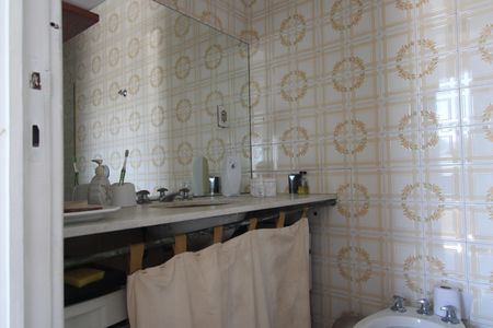Casa de condomínio à venda com 360m², 3 quartos e 2 vagasBanheiro da suíte
