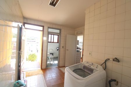 Casa de condomínio à venda com 360m², 3 quartos e 2 vagasÁrea de serviço