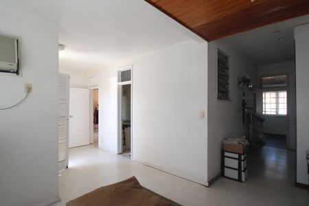 Casa de condomínio à venda com 360m², 3 quartos e 2 vagasSuíte