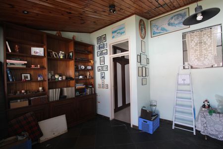 Casa de condomínio à venda com 360m², 3 quartos e 2 vagasSuíte - Escritório