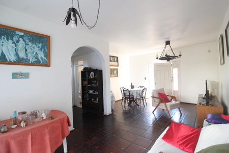 Casa de condomínio à venda com 360m², 3 quartos e 2 vagasSala