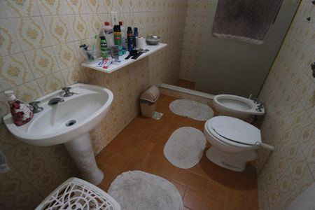 Casa de condomínio à venda com 360m², 3 quartos e 2 vagasBanheiro social