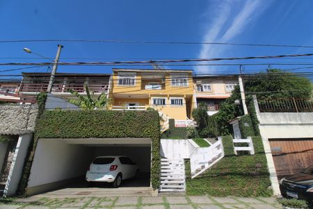 Casa de condomínio à venda com 360m², 3 quartos e 2 vagasFachada