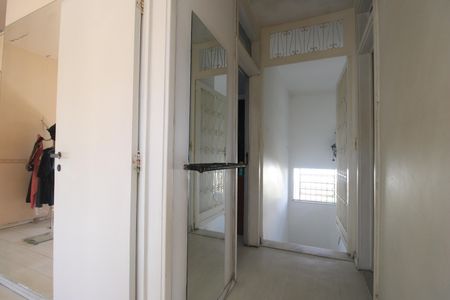 Casa de condomínio à venda com 360m², 3 quartos e 2 vagasCorredor