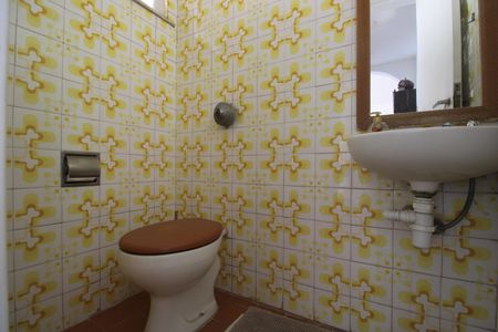 Casa de condomínio à venda com 360m², 3 quartos e 2 vagasLavabo