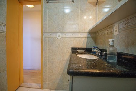 Apartamento para alugar com 90m², 3 quartos e 1 vaga Apartamento para alugar com 90m², 3 quartos e 1 vagaBanheiro Social