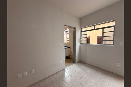 Casa para alugar com 57m², 2 quartos e sem vagaSala