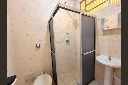 Casa para alugar com 57m², 2 quartos e sem vagaBanheiro