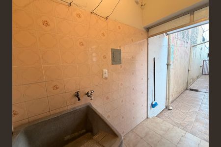 Casa para alugar com 57m², 2 quartos e sem vagaÁrea de Serviço