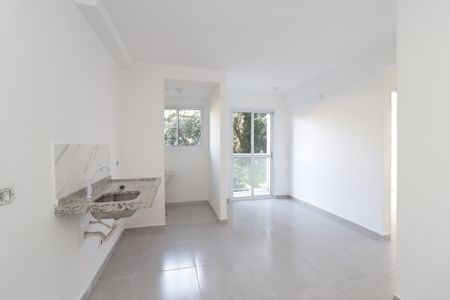 Apartamento para alugar com 39m², 2 quartos e 1 vagaSala/Cozinha