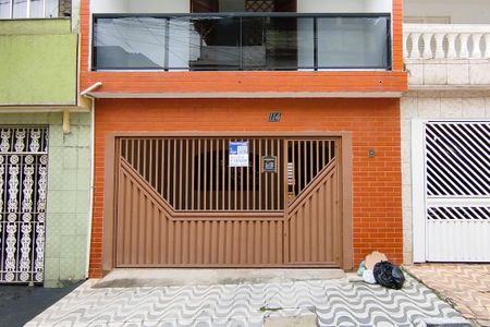 Casa para alugar com 120m², 3 quartos e 1 vagaFachada + Placa