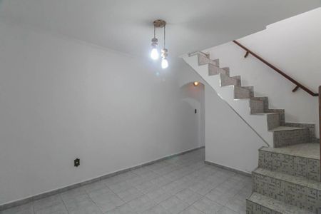 Casa para alugar com 120m², 3 quartos e 1 vagaSala 