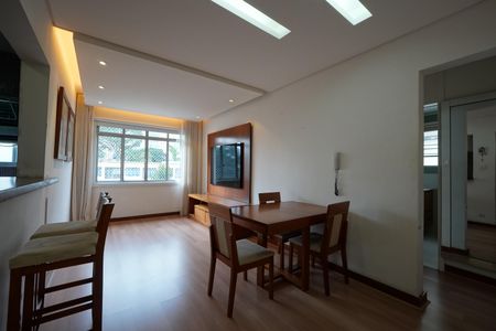 Apartamento à venda com 62m², 2 quartos e 1 vagaSala