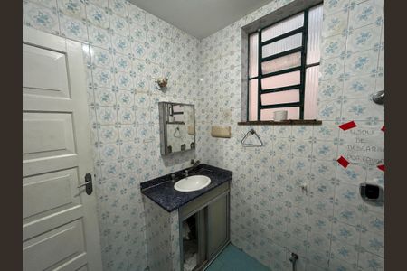 Casa à venda com 275m², 5 quartos e 3 vagasBanheiro casa 1