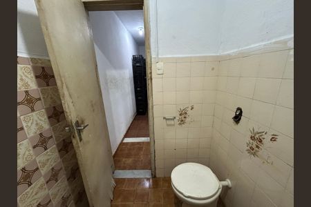 Casa à venda com 275m², 5 quartos e 3 vagasBanheiro casa 2