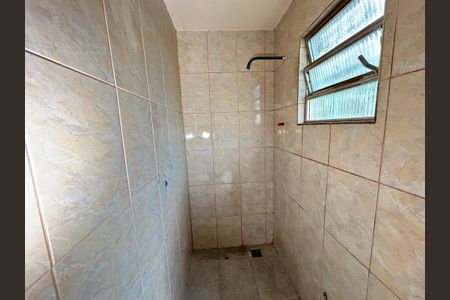 Casa à venda com 275m², 5 quartos e 3 vagasBanheiro de serviço casa 3