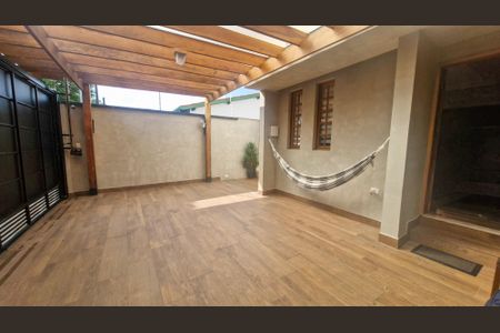 Casa à venda com 4 quartos, 270m² em Interlagos, São Paulo