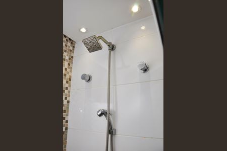 Apartamento para alugar com 45m², 2 quartos e 1 vagaDetalhe - Banheiro Social