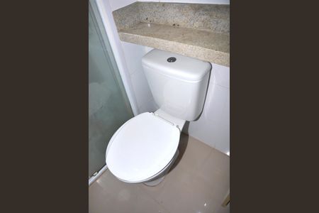 Apartamento para alugar com 45m², 2 quartos e 1 vagaDetalhe - Banheiro Social