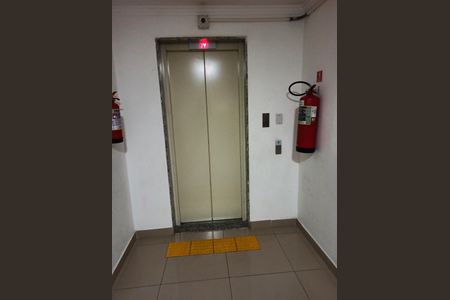 Apartamento para alugar com 45m², 2 quartos e 1 vagaHall Elevadores