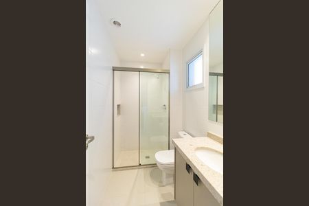 Apartamento à venda com 136m², 3 quartos e 2 vagas Apartamento à venda com 136m², 3 quartos e 2 vagasBanheiro da suíte 1