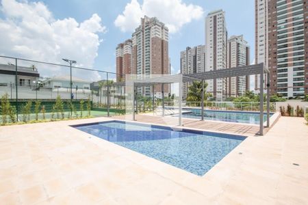 Apartamento à venda com 136m², 3 quartos e 2 vagas Apartamento à venda com 136m², 3 quartos e 2 vagasÁrea comum - Piscina