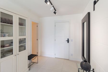 Apartamento à venda com 136m², 3 quartos e 2 vagas Apartamento à venda com 136m², 3 quartos e 2 vagasSala