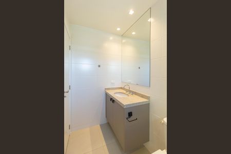 Apartamento à venda com 136m², 3 quartos e 2 vagas Apartamento à venda com 136m², 3 quartos e 2 vagasBanheiro da suíte 2