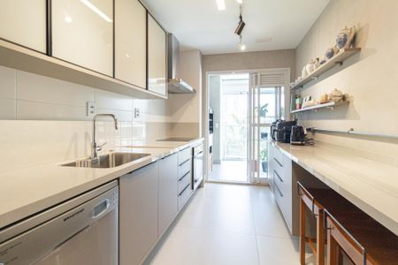 Apartamento à venda com 136m², 3 quartos e 2 vagas Apartamento à venda com 136m², 3 quartos e 2 vagasCozinha