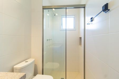 Apartamento à venda com 136m², 3 quartos e 2 vagas Apartamento à venda com 136m², 3 quartos e 2 vagasBanheiro da suíte 2