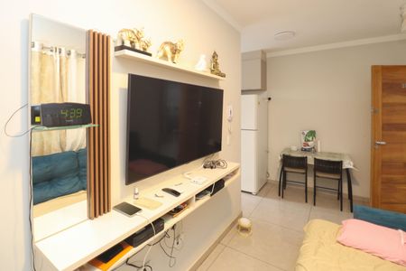 Sala  de apartamento para alugar com 2 quartos, 70m² em Vila Constança, São Paulo