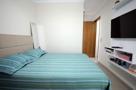 Apartamento à venda com 107m², 2 quartos e 3 vagasQuarto Suíte 2