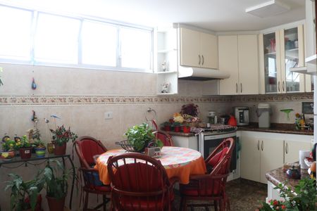 Apartamento para alugar com 236m², 3 quartos e 2 vagasCozinha