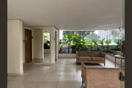 Apartamento para alugar com 236m², 3 quartos e 2 vagasHall de entrada