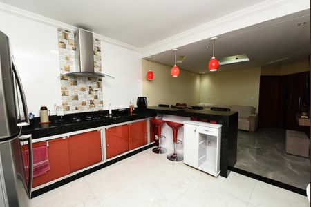 Casa à venda com 110m², 4 quartos e 2 vagas Casa à venda com 110m², 4 quartos e 2 vagascozinha