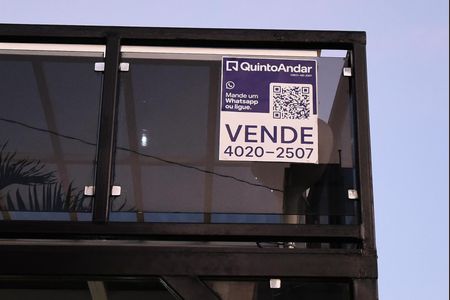 Casa à venda com 110m², 4 quartos e 2 vagas Casa à venda com 110m², 4 quartos e 2 vagasPlaca instalada no dia 29-04-2026. Com o Código RXDE-53