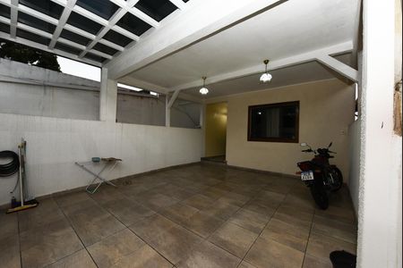 Casa à venda com 110m², 4 quartos e 2 vagas Casa à venda com 110m², 4 quartos e 2 vagasGaragem
