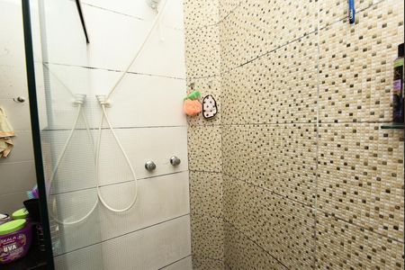 Casa à venda com 110m², 4 quartos e 2 vagas Casa à venda com 110m², 4 quartos e 2 vagasBanheiro 1