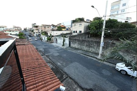 Casa à venda com 110m², 4 quartos e 2 vagas Casa à venda com 110m², 4 quartos e 2 vagasTerraço Vista