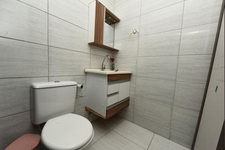 Casa à venda com 110m², 4 quartos e 2 vagas Casa à venda com 110m², 4 quartos e 2 vagasBanheiro da Suíte